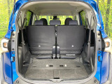 普段のお買い物や通勤、送迎等に十分な荷室スペースを確保しております。セカンドシートを倒すと、大きな荷物の積載も可能です♪