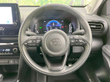 インテリアに合わせたデザインのステアリングは、運転される方のことも考え、運転しやすい形状、大きさです。是非一度、実際に触ってお確かめください。