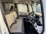 【運転席】『運転席周辺』の画像になります。写真の内容に関してご不明点、ご質問等がございましたらお気軽に店舗までお問い合わせください。
