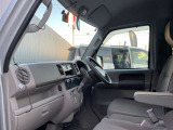 広々とした視界を体感できます。運転が楽しくなりますね。