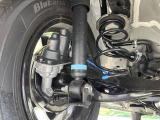お車を安心してお乗りいただく為には、足回りの定期点検が欠かせません。サービスサポート(有償保証)では無料点検もご提供しており、安心のカーライフをお過ごしいただけるサポート体制が整っています。