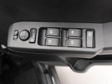 当社は購入後のアフターケアを大切にしております。納車後、1ヶ月無料点検、半年ごとにあんしん点検、12ヶ月法定点検の誘致をします。また車検までの点検をセットにした『ワンダフルパスポート』を販売中です