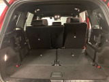当店でお車をご購入のお客様はオーナー様専用保険「メルセデス・ベンツ保険」にご加入頂けます。飛来物によるフロントガラス破損やパンクによるタイヤ交換の際に、修理費用の一部をお支払いしております。