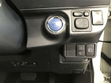 スマートキーを携行していればエンジンの始動やドアの開閉もスマートに☆