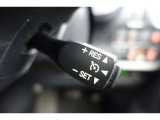 【クル-ズコントロ-ル】・・・高速道路などで一定速度でのクルージングが可能。 余分なアクセル操作を減らし、ドライバーの負担を軽減。 燃費の向上にも貢献します。