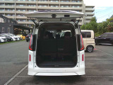 開口部も大きく荷物も積み易いです。