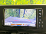 【バックカメラ】駐車時に後方がリアルタイム映像で確認できます。大型商業施設や立体駐車場での駐車時や、夜間のバック時に大活躍!運転スキルに関わらず、今や必須となった装備のひとつです!