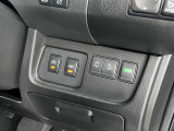 【両側電動スライドドア】スライドドアなので狭い駐車場などでもぶつける心配が減り、安心ですね。