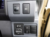 オートマチックハイビームとは、先行車や対向車のライトを認識し、ハイビームとロービームを自動で切り替える機能です。夜道の視界を確保します。詳細は販売店スタッフまでおたずねください。