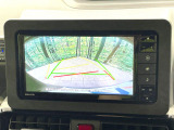【バックカメラ】駐車時に後方がリアルタイム映像で確認できます。大型商業施設や立体駐車場での駐車時や、夜間のバック時に大活躍!運転スキルに関わらず、今や必須となった装備のひとつです!