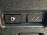 【パワーバックドア】スマートキーや運転席のボタンを押すだけでリアゲートが自動で開閉します!荷物を持っている時や、高い位置にあるバックドアを閉める際に便利な機能です♪