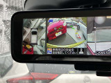 まるで真上から見ているような、視認性の良いアラウンドビューモニターです。駐車が苦手な方でもこれでらくらく駐車できますよ。