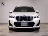 BMW代表的な特徴のキドニーグリル。BMWのすべてのモデルに採用され、BMWらしさを強調しております。