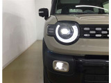 LEDヘッドライトです。デザイン性がよくとても明るいので、夜間の走行や悪天候でも安心です。しかも長寿命!