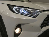 当店はお客様駐車場ももちろん完備しており、併せて新車も併設してますのでお気軽にご来店下さいませ。