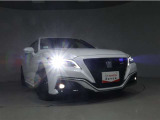 高輝度で点灯速度が速いLEDヘッドライト装備!LEDの明るい光が走行中の視界の確保をサポートして、夜のドライブがより楽しく安全に運転できます♪
