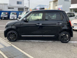 私達の強みは、車の仕入れから整備、板金塗装そして販売、さらにアフターケアまで自社で一貫して行える点にあります。これにより全ての行程に責任を持ち、お客様に信頼できるサービスを提供いたします。