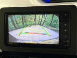 【バックカメラ】駐車時に後方がリアルタイム映像で確認できます。大型商業施設や立体駐車場での駐車時や、夜間のバック時に大活躍!運転スキルに関わらず、今や必須となった装備のひとつです!