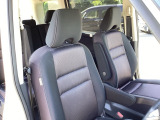 シートはフィット性も良く、楽な運転姿勢を保てます。