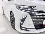 フォグランプ装着車です。暗い夜道の車両前方を明るく照らします