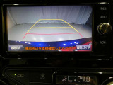 バックガイドモニターで、後方を確認しながら安心して駐車することができます。運転初心者も熟練者も必須の機能ですよ!