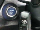 キーをポケットやバッグに入れたままでエンジンスタートやドアロックの開閉ができる便利なスマートキータイプです!
