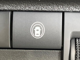 【インテリジェントエマージェンシーブレーキ】フロントカメラで前方の車両や歩行者を検知。衝突しそうな時は衝突被害軽減ブレーキが作動、衝突回避をサポート。より安全にドライブをお楽しみいただけます。