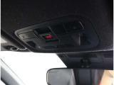 急な体調不良時も、ヘルプネットボタンを押すだけでヘルプネットセンターのオペレーターにつながります。 なお無償でのご利用期間は限定されています。サービスの詳細は販売店スタッフまでおたずねください。