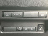 両側オートスライドドアを装備。運転席&インテリジェントキーからの開閉も可能です。