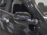 ◆ドアミラーウインカー◆ドアミラーにウインカーを装備しています。対向車に自身の進行方向を合図し安全に運転できます。