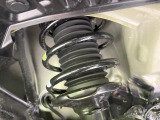 お車を安心してお乗りいただく為には、足回りの定期点検が欠かせません。サービスサポート(有償保証)では無料点検もご提供しており、安心のカーライフをお過ごしいただけるサポート体制が整っています。