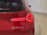 リアランプ 立体的な造形としてBMWらしい個性的なリアビューを明確化しました。
