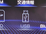 USB接続できます。スマホと接続して音楽を楽しんでください。