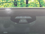 【シティブレーキアクティブシステム】低速走行中に前方の車両等を認識し、衝突しそうな時は警報とブレーキで衝突回避と被害軽減をアシスト。より安全にドライブをお楽しみいただけます。
