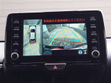 車両を上から見たような映像で、運転席から目視だけでは見にくい車両周辺の状況をしっかり確認できます。