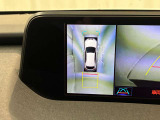 アラウンドビューモニター付!自分の車を真上から見たような映像です。でも、補助的な機能ですので過信せず、自分の目で安全を確認しながら操作してくださいね。