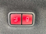 スタッフ全員が自動車保険の資格を保有しており、万が一の事故の際のサポート体制を整えております。メルセデス・ベンツ自動車保険プログラムをご用意しております。無料証券診断を行います!