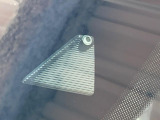 【i-ACTIVESENSE】走行中に前方の車両等を認識し、衝突しそうな時は警報とブレーキで衝突回避と被害軽減をアシスト。より安全にドライブをお楽しみいただけます。