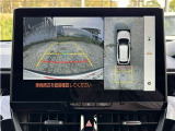 駐車場や交差点で周囲の安全確認をサポートする「パノラミックビューモニター」を搭載。