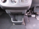運転席・助手席ドアの内側にドアポケットが装備されています。