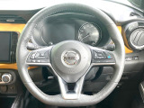 【純正革巻きステアリング】上質な革を使用することで、手にしっかり馴染みとても運転しやすいハンドルです♪
