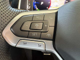 アダプティブクルーズコントロール「ACC」+トラベルアシスト搭載。高速道路でのレーンキープや前走車との車間維持をアシストし、長距離ドライブをより快適にします。