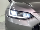 LEDヘッドライトです。蛍光灯のような明るさが特徴で広い範囲を明るく照らしてくれます。光量が大きいので暗い場所での視認性が上がります。また寿命が長く、消費電力も少ないので経済的です。