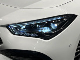 ●LEDヘッドライト:夜間走行時も良好な視界を確保し安心して運転できる高輝度LEDヘッドライトを装備!点灯速度が早く、消費電力も抑えられています。
