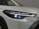 LEDヘッドライトです。デザイン性がよくとても明るいので、夜間の走行や悪天候でも安心です。しかも長寿命!