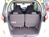 ◆定員乗車時のカーゴルームです。普段のお買い物の荷物やたくさんの収納が可能です。