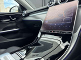 新車保証の『メルセデス・ケア』が継承されるお車は、初回車検時まで走行距離無制限でトータルサポートさせて頂きます。万が一の製品不良による故障は、無償で修理を行わせて頂きます。