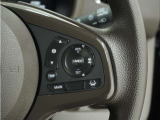 ◆アダプティブクルーズコントロール◆予め設定した車速内でクルマが自動的に加減速。前走車との適切な車間距離を維持しながら追従走行します。【LKAS】車線維持支援システムでステアリング操作を支援。
