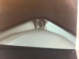 【i-ACTIVESENSE】走行中に前方の車両等を認識し、衝突しそうな時は警報とブレーキで衝突回避と被害軽減をアシスト。より安全にドライブをお楽しみいただけます。