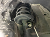 お車を安心してお乗りいただく為には、足回りの定期点検が欠かせません。サービスサポート(有償保証)では無料点検もご提供しており、安心のカーライフをお過ごしいただけるサポート体制が整っています。